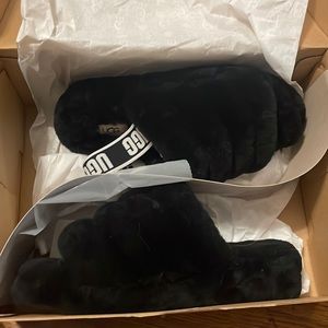 black ugg slippers
